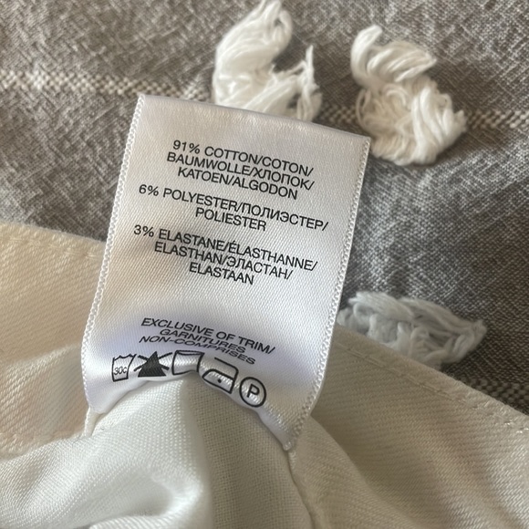 Women’s White Ripped Skinny Jeans - Picture 6 of 6